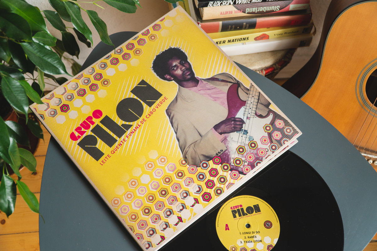 Grupo Pilon - Leite Quente Funaná de Cabo Verde - LP - Image 2