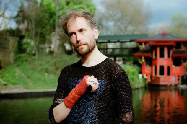 Alabaster dePlume